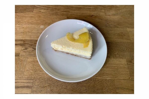 Porción de tarta de limón